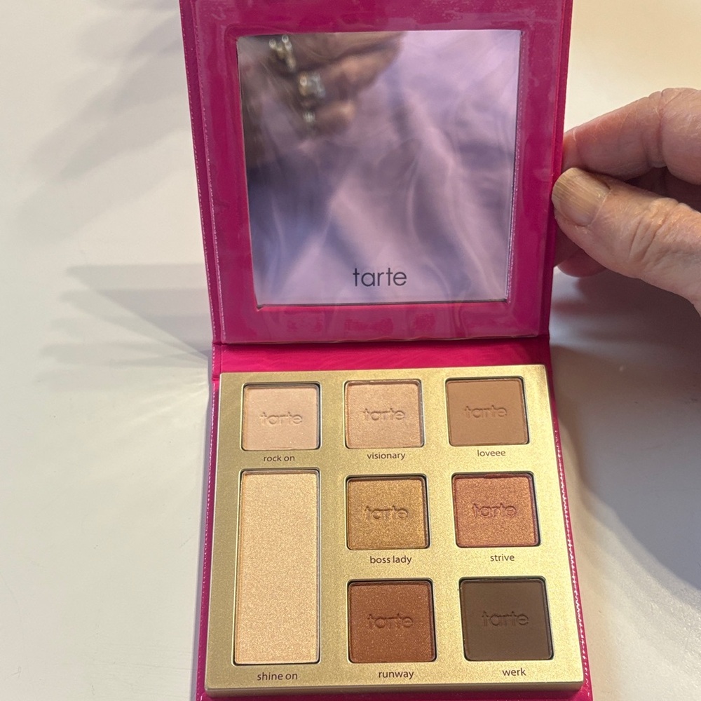 Tarte Don’t Quit Your Daydream Eyeshadow Palette - Cream and Brown Hues-Brand Ne